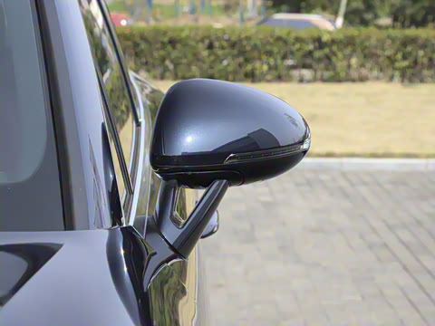 2022�� Macan 2.0T