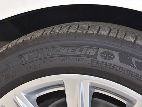 2025�� 28T ���з��а�