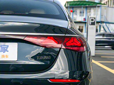 2025�� �Ŀ� E 300 L ʱ����