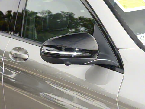 2023�� GLC 260 4MATIC ����SUV