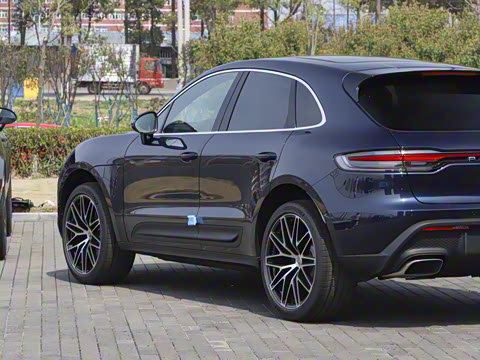 2022�� Macan 2.0T