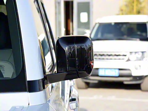 2023�� 110 3.0T P400 X-DYNAMIC HSE