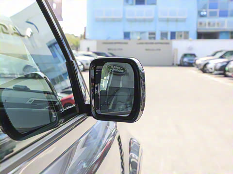 2023�� 110 3.0T P400 X-DYNAMIC HSE