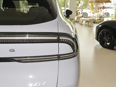 2025�� 702 �������� Max