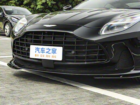 2025�� 4.0T V8 Coupe