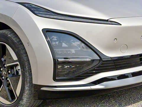 2025�� 610km �����콢��