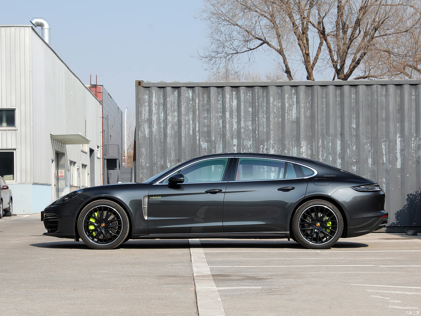 当前车型2023款 改款 panamera 4 e-hybrid 行政加长铂金版 2.