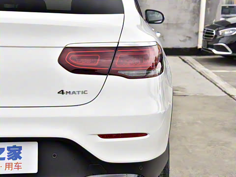 2022�� �Ŀ� GLC 300 4MATIC ����SUV