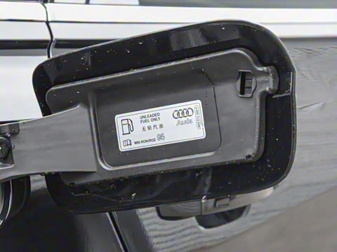 2023�� 40 TFSI ����������