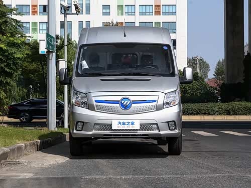 2023款 厢式运输车 加长轴中顶 3座