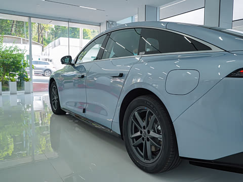 2025�� 555���˰�