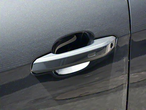 2025�� 200���������� 40 TFSI ����������