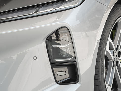 2025�� �ھ������ 75kWh Touring