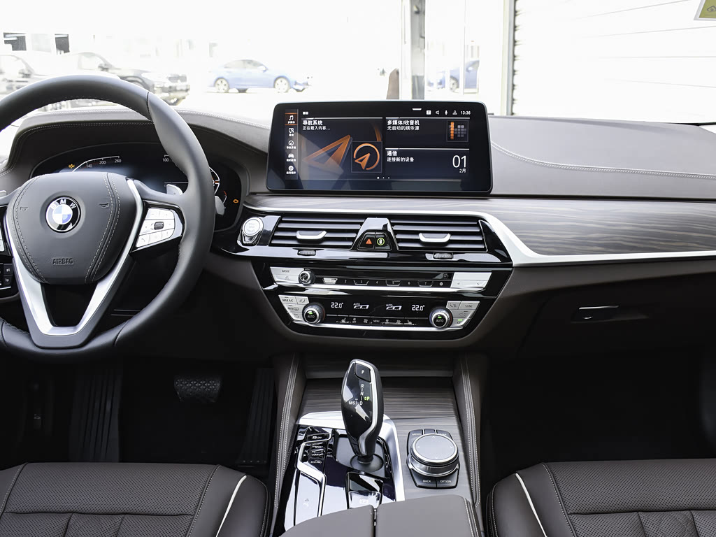 BMW 5 серии VII (G30/G31/G38) Рестайлинг, Универсал 5 дв.: фото поколения
