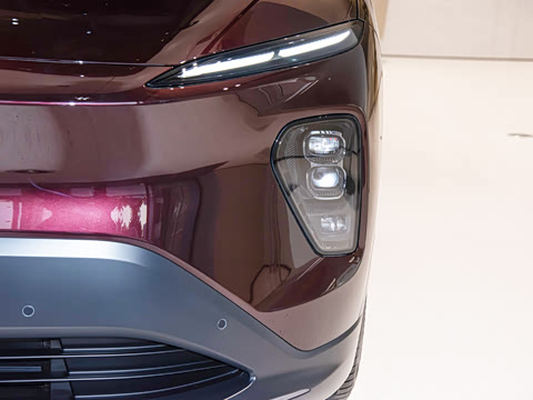 2023�� 100kWh �׷���