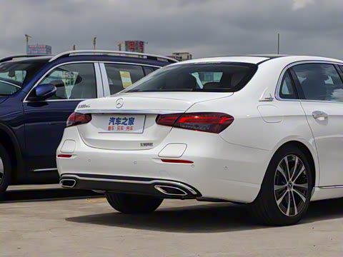 2022�� �Ŀ��� E 350 e L ���ʽ��϶����γ�