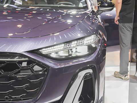 2026�� 2.0T �˶��� quattro