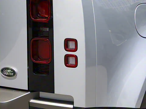 2023�� 110 3.0T P400 X-DYNAMIC HSE