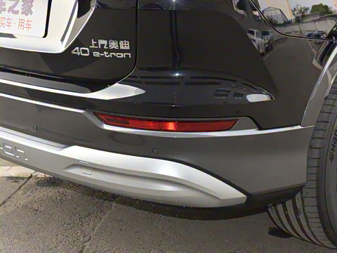 2022�� 40 e-tron ��ҫ�� ������װ