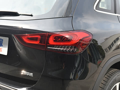 2022�� �Ŀ� GLA 200