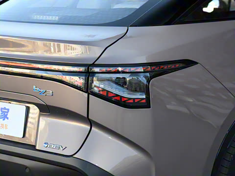 2023�� 616km ������Premium