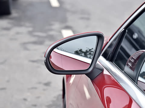 2022�� �Ŀ��� A 200 L �˶��γ�ʱ����