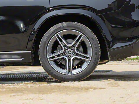 2022�� GLS 450 4MATIC ������