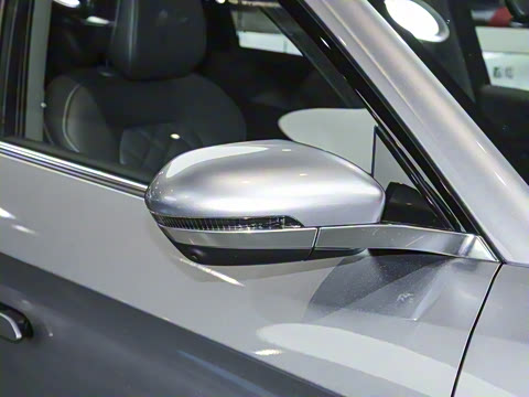 2025�� 688MAX 175kW