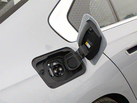 2023�� xDrive60L M�˶���װ