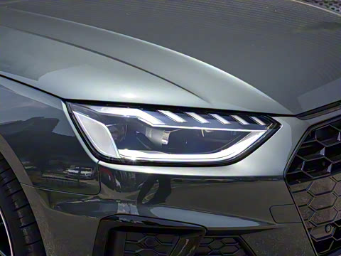 2025�� 200���������� 40 TFSI ����������