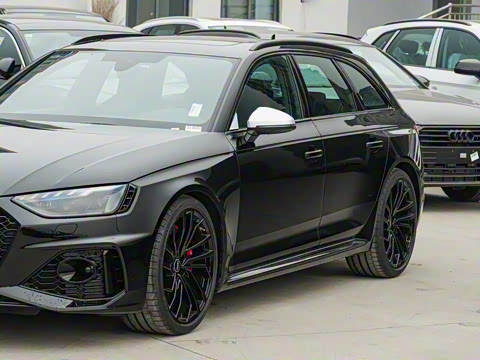 2023�� RS4 Avant ���װ�