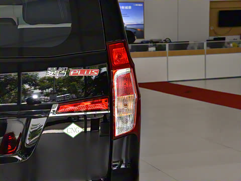 2025�� 2.0L �ֶ�������CNG 7��