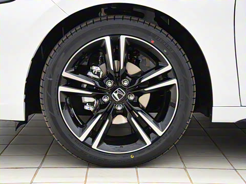 2025�� HATCHBACK 240TURBO �ֶ��ھ���