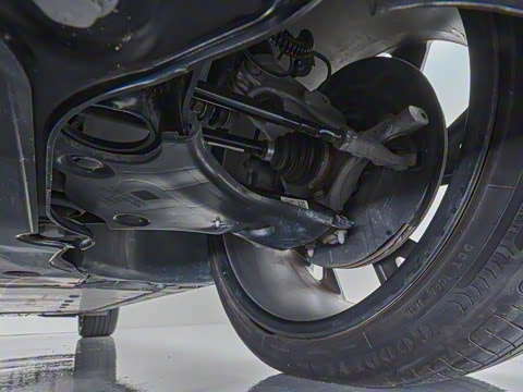 2022�� 50 e-tron quattro ��ҫ�� ������װ