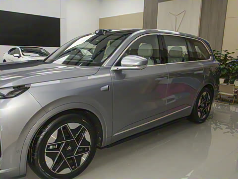 2025�� ����Ultra+