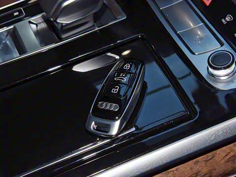 2020�� 45 TFSI quattro ����ר����