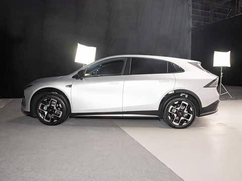 2025�� 702 �������� Ultra