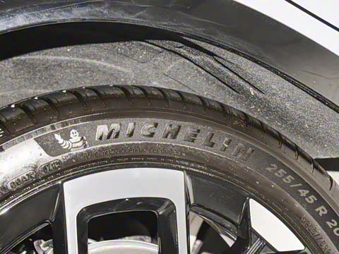 2025�� 702 �������� Max