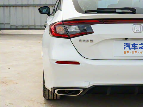 2023�� HATCHBACK 240TURBO �ֶ�������