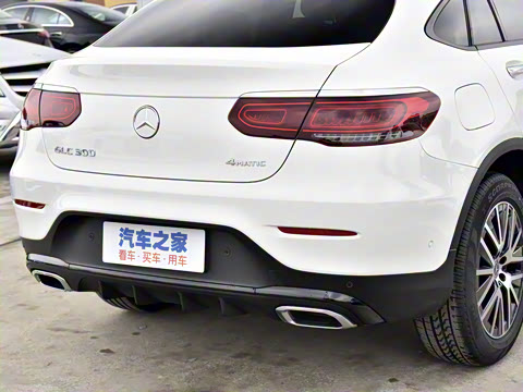 2022�� �Ŀ� GLC 300 4MATIC ����SUV