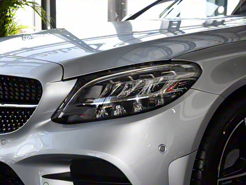 2022�� �Ŀ� C 260 ���ܳ�