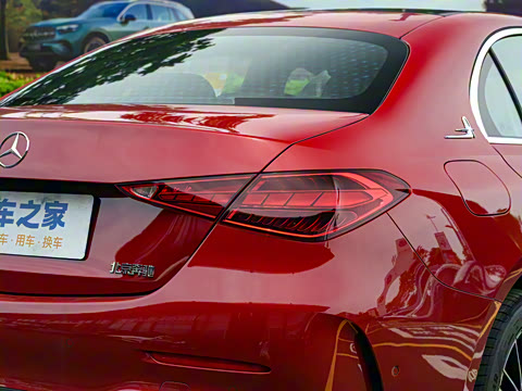 2025�� �Ŀ� C 260 L �˶���