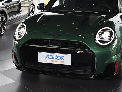 2025�� JOHN COOPER WORKS