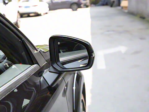 2022�� 2.0TD Plus