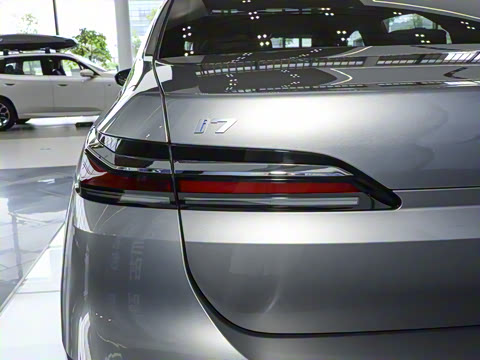 2023�� eDrive50L ����M�˶���װ