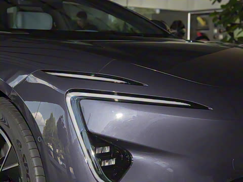 2025�� �Ŀ� Max���̰�