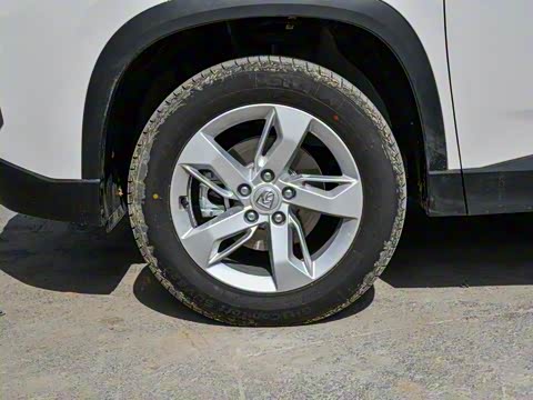 2018�� 1.5T �ֶ���Ӣ�� ��V