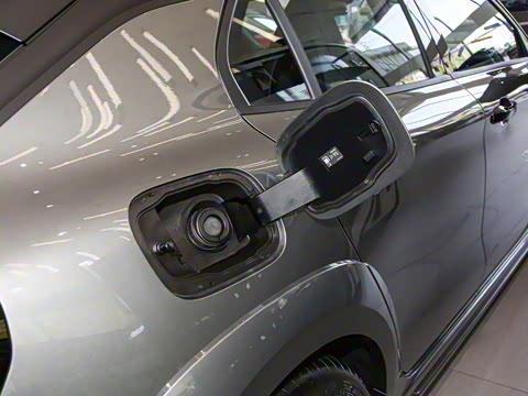 2022�� 2.0TD Plus