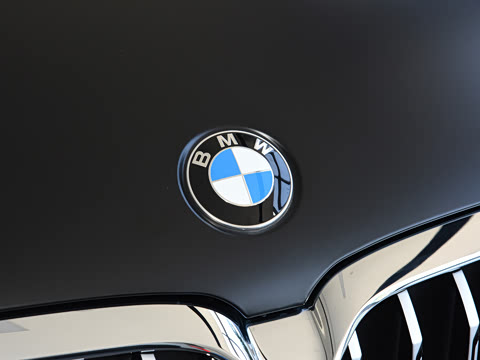 2022�� �Ŀ� 540i ���а� M�˶���װ