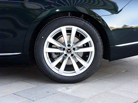 2022�� �Ŀ� S 400 L ������